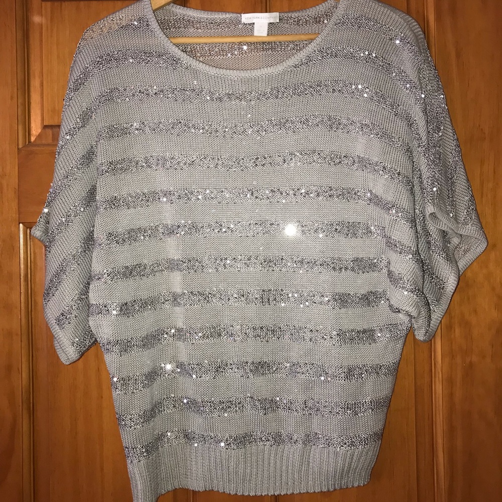 New York & Company half sleeve sweater